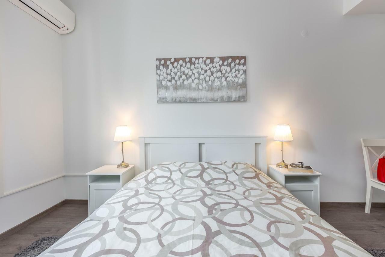 Stay In Rijeka Bagian luar foto