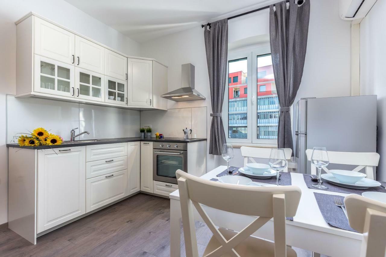 Stay In Rijeka Bagian luar foto